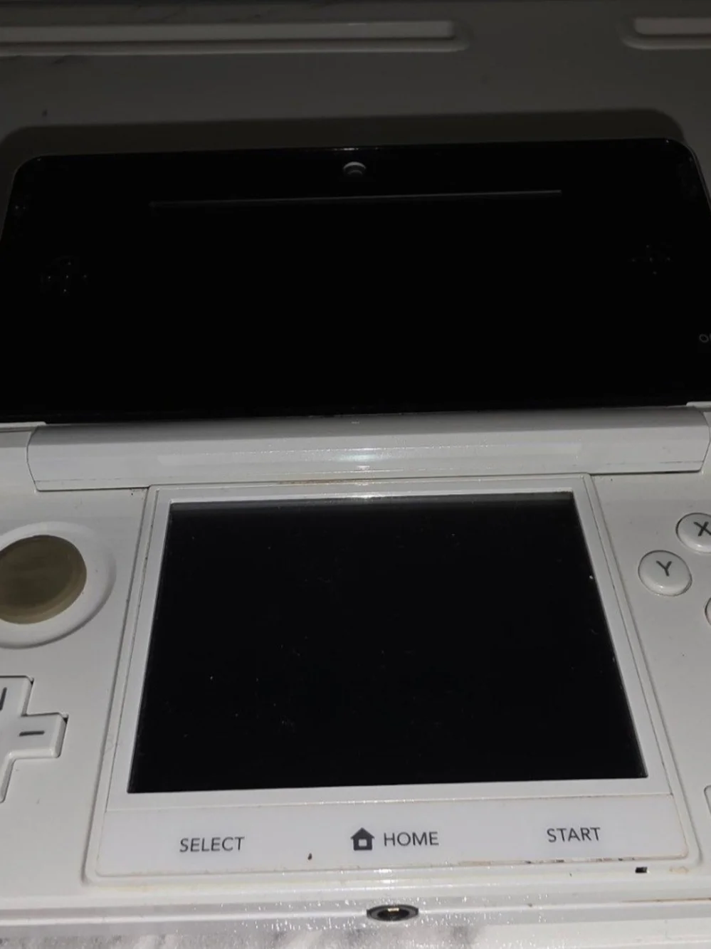 Nintendo 3DS White Dual-Screen Handheld Console